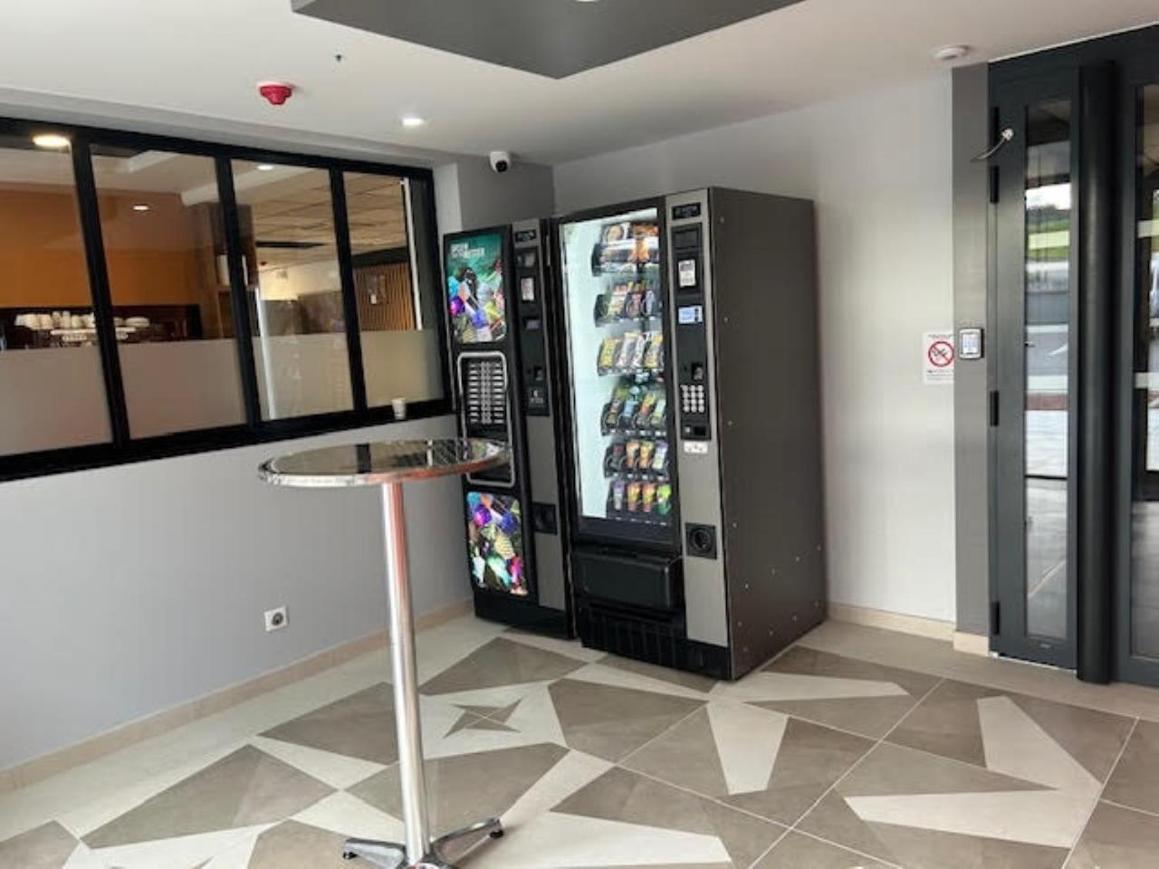 Val Hotel Montbeliard Sud Valentigney Екстериор снимка